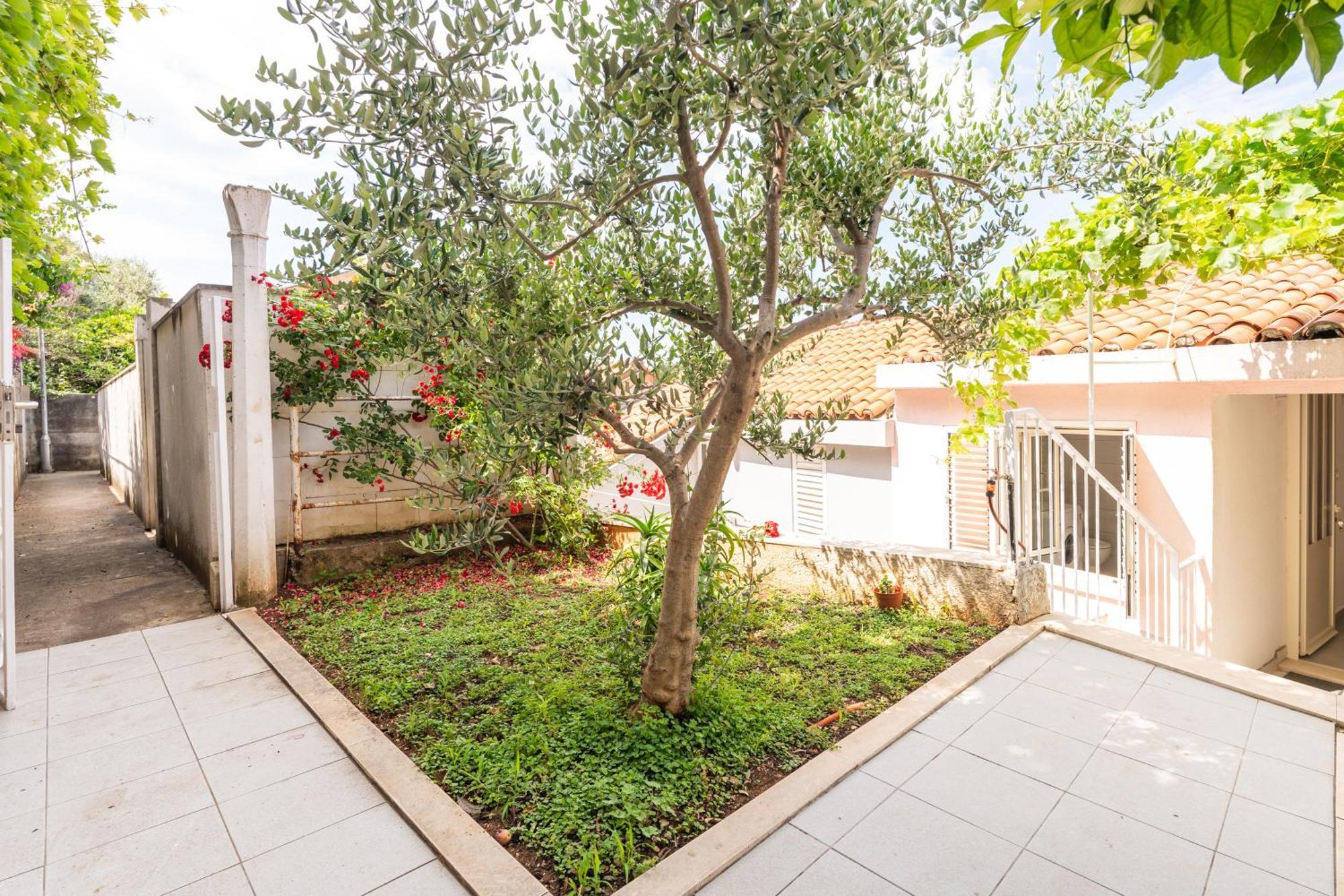 Apartment Laura Ντουμπρόβνικ Εξωτερικό φωτογραφία